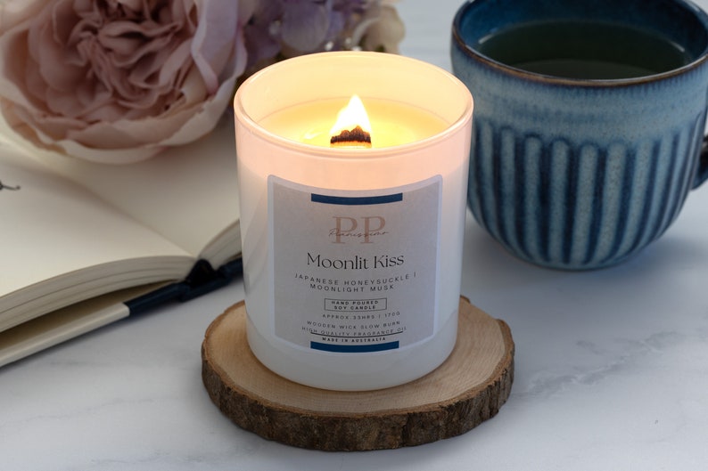A peppering of glowing stars stretches into infinity above. Beneath the gentle radiance of moonlight, a warm breeze reveals the scents of musk and Japanese honeysuckle to fill your dreams.