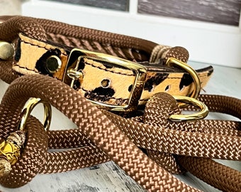 Ensemble corde et collier marron à imprimé léopard et garnitures en laiton réglables