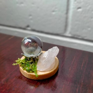 Tiny Crystal Ball & Clear Quartz Display | Jumping Spider Enclosure Accessory | Enclosure Ledge