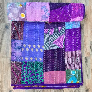 Indian Handmade Purple Silk patchwork kantha Quilt Blanket Bedspread Patch kantha Reversible Handmade Boho Silk Wedding Decor Blanket