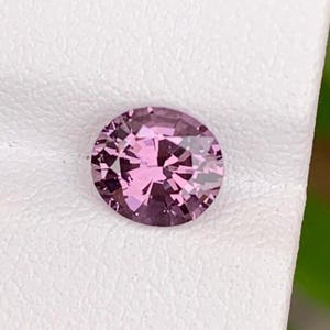 Burma Pink Spinel Gemstone: 1.50 Carat, Fine Jewelry