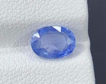 Natural Blue Sapphire Gemstone: Sri Lanka, 1.25 CT Loose Stone