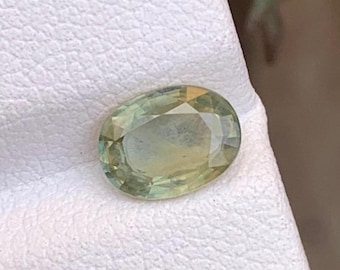 Natural Sri Lankan Sapphire Gemstone: 1.35 Carat Heated Loose Stone