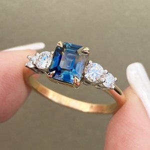 Teal sapphire Ring Genuine Emerald Cat Teal sapphire Engagement Ring Unique Women Vintage Ring 925 Sterling Silver Personalized Gift For Her