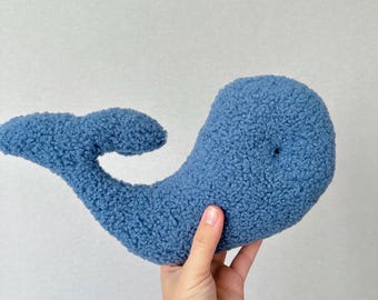 Peluche baleine faite main : animal marin câlin pour les nouveau-nés