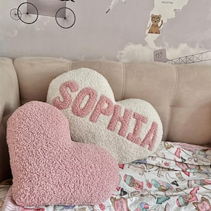 Almohada con monograma, inicial, terciopelo, alfabeto, decoración escandinava moderna para habitación infantil, regalo de bautizo