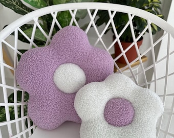 Handmade Daisy Pillow: Plush Floral Accent, Nursery Decor