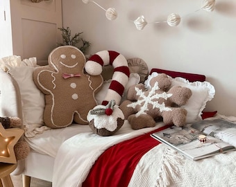 Gingerbread Man Pillow – Plush Christmas Cushion, Holiday Gift, Cute Winter Decor
