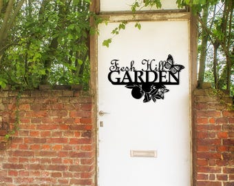 Personalized Garden Name Sign: Custom Metal Villa Decor