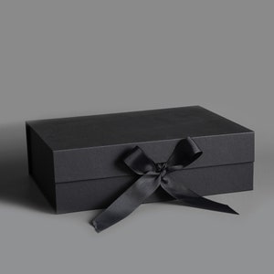 Luxury Gift Box|Magnetic Gift Box|Bridesmaid Maid of Honour gift box|Best man gift box|Personalised Name Box|Birthday Box|Groomsman Box