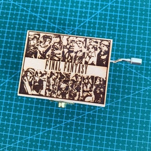 Final Fantasy Victory Fanfare FF BGM  Hand Cranked Wooden Melody Music Box Personalized Engraved Gift