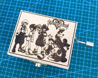 木製手廻しオルゴール3人の騎士ドイツ製 木製手廻しオルゴール3人の