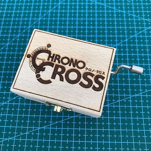 Chrono Cross RADICAL DREAMERS ~盗めない宝石~ Caja de música con melodía de madera con manivela Regalo grabado personalizado