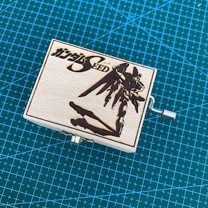 Gundam SEED, Akatsuki no Kuruma, Anime giapponese a tema melodia carillon in legno inciso fatto a mano regalo vintage