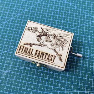 Final Fantasy FF Chocobo Hand Cranked Wooden Melody Music Box Personalized Engraved Gift