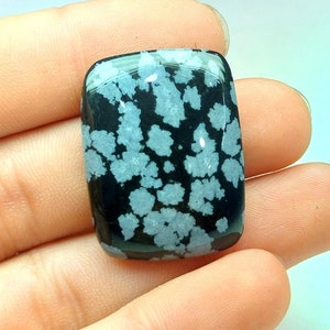 Diaspro naturale con fiocchi di neve sciolto, cabochon di ossidiana con fiocchi di neve di alta qualità, bellissimo fiocco di neve 32x24 mm