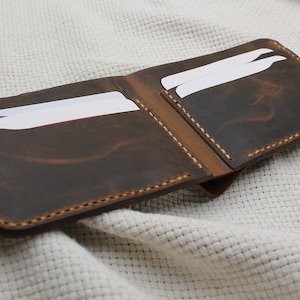 Portefeuille classique en cuir marron, porte-monnaie et porte-cartes