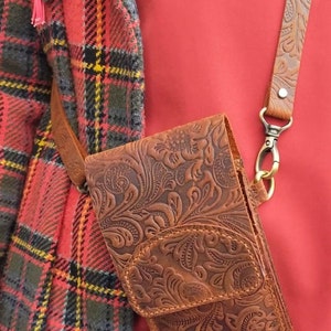 Bolso de cuero para teléfono, bolso bandolera de cuero repujado