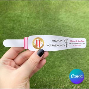 Puede incluir: Un juego de tres tazas de cerámica con un acabado mate moteado. Las tazas son de color crema, gris claro y gris oscuro. Cada taza tiene un diseño simple y minimalista.