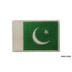 PAKISTAN Country Flag Iron-On Patch, Vinyl Player Badge, Vintage Decorative Patch, DIY Embroidery, Embroidered Applique