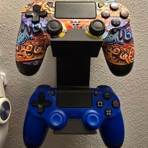 Dualsense Controller Stand: PS4/PS5 Wall Mount, Gamer Room Decor