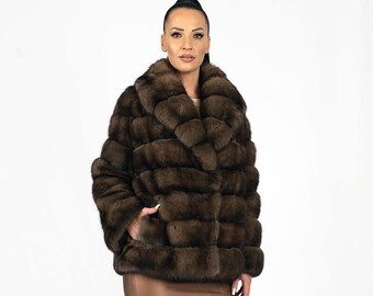 Marterbontjas.Russische sabelbontjas van Sojuzpushnina in natuurlijke kleur, een luxe cadeau ideaal voor een wintervakantie, elegant en gezellig