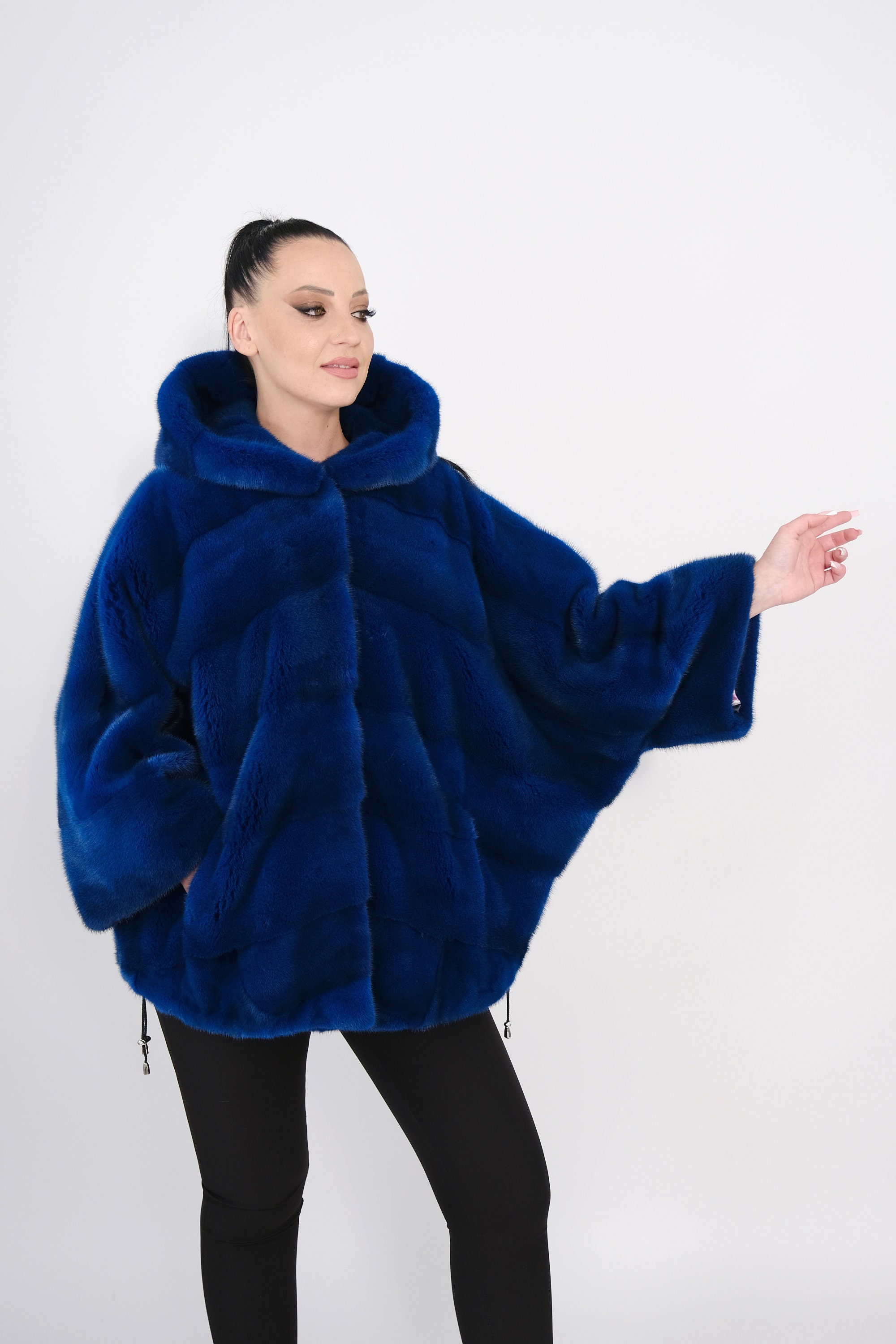 【名入れ無料】 CAPE FUR MINK With Mink Scandinavian Auction Furs Hood,saga ジャケット・アウター