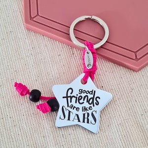Best Friend Keychain – Star Shaped Aluminum Keyring – Friendship Quote – Long Distance Gift for Bestie
