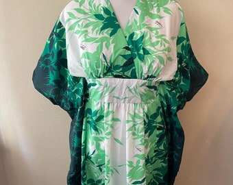 Vintage Women's Aloha Caftan Dress Royal Creations Green with White Ombre Floral Print OSFM