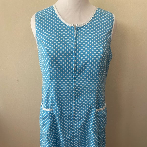 Size L - Vintage 70s Blue & White Sleeveless Polka Dot House Dress