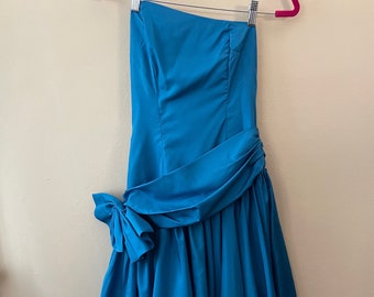 Size S -Vintage Sleeveless Teal Green 80s Prom Dress by Carol With Bow & Tulle Skirt