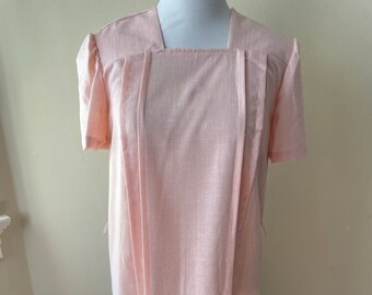 Size XL - Vintage Peach Pink Short Sleeve Dress, Linen Feel, Made by Jennifer Gee Size 18