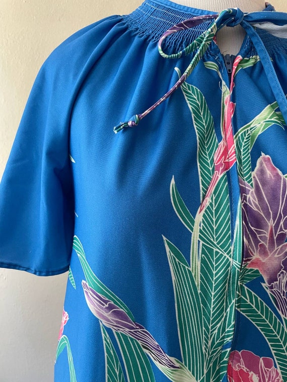 Size L - Vintage 70s Blue Floral Tropical Housedr… - image 2