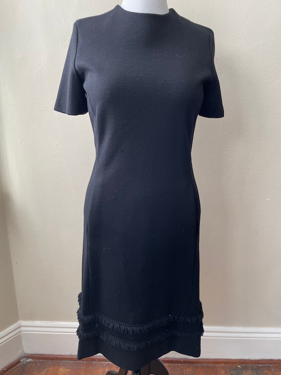 Size XL - Vintage Mad Men LBD Black Dress With Fri