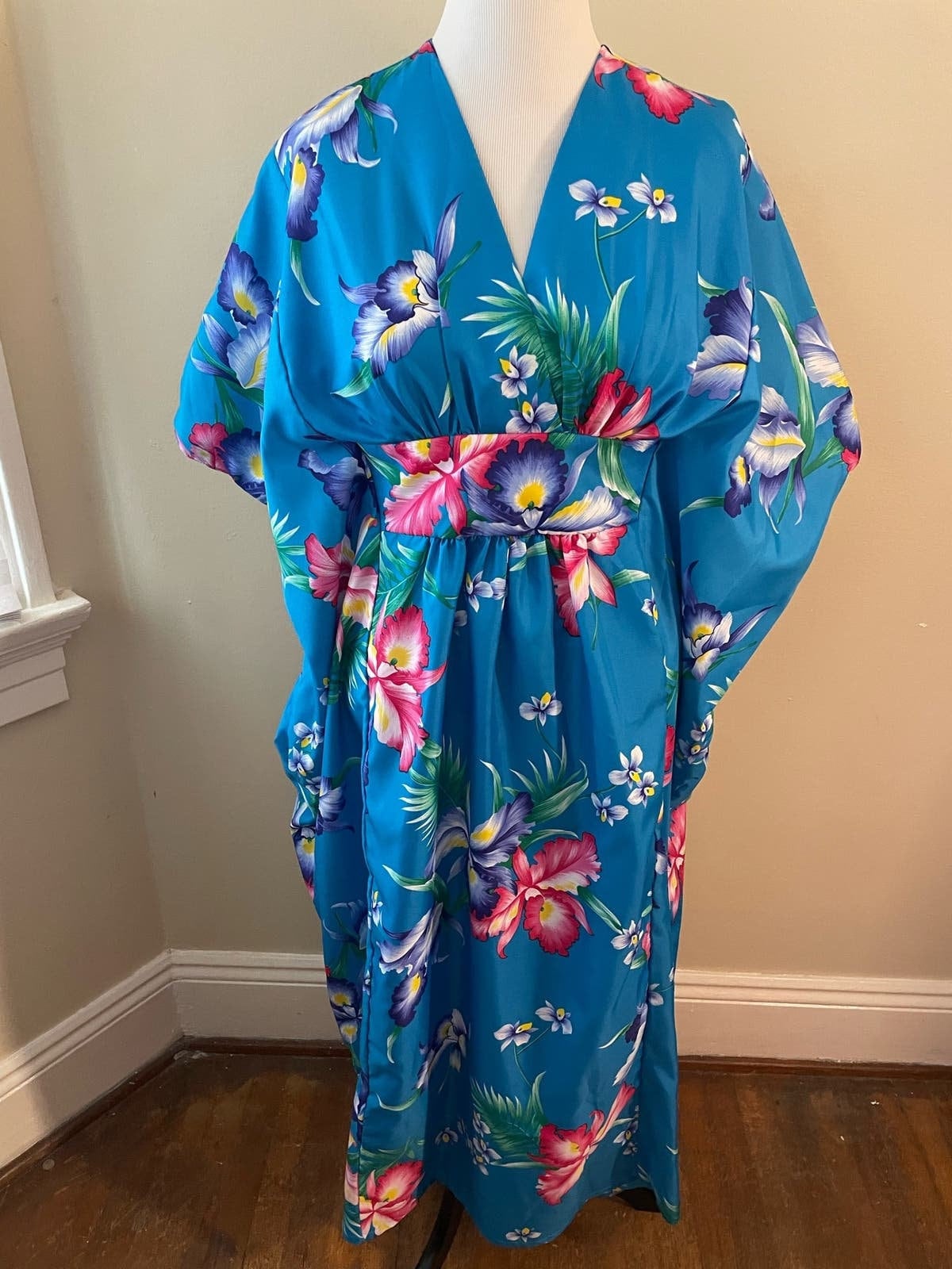aloha dress Pink Hibiscus Ladies Rayon Bias Cut VNeck Hawaiian Aloha Dress Aqua