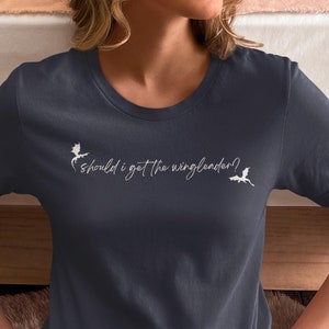 Fourth Wing Inspired Tee: 'Should I get the wingleader?' Dragon Booktok Shirt bild 1