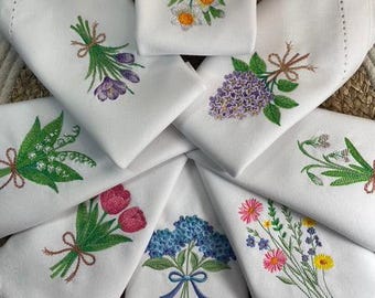 Florale Serviette, Stickerei