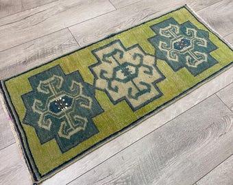 Green small rug, Vintage rug, Turkish rug, Doormat rug, Bath rug, Oushak rug, Bohemian rug, Handmade rug, Boho rug, Wool rug, 1.3 x 3.0 ft
