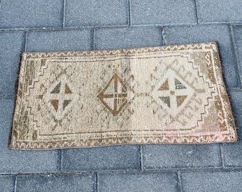 Boho rug, Vintage rug, Small rug, Turkish rug, Doormat rug, Bath rug, Brown rug, Oushak rug, Bohemian rug, Handmade wool rug, 1.3x2.8 ft