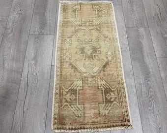 Ethnic rug, Vintage rug, Small rug, Turkish rug, Tribal rug, Boho rug, Door mat, Bohemian rug, Natural rug, 1.6 x 3.3 ft, Handmade wool rug