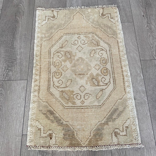 2x3 Turkish rug, 2x3 Vintage rug, Mini rug, Boho decor rug, Neutral rug, Faded rug, Handmade wool rug, 1.6 x 2.4 ft, Oushak rug, Doormat rug