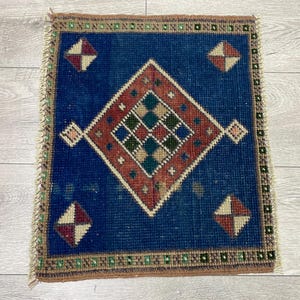 Alfombra pequeña vintage, alfombra desteñida, alfombra naranja, alfombra turca, alfombra cuadrada, decoración de pared, alfombra Oushak, alfombra boho, alfombra boho, alfombra oriental, 1.4x1.6 pies