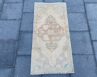 Turkish small rug, 2x3 Vintage rug, Faded rug, Neutral rug, Antique rug, Handmade rug, Organic rug, 1.5x3.1 ft, Bath rug, Organic wool rug