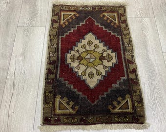 Oriental rug, Handmade wool rug, Vintage rug, Turkish small rug, Organic rug, Bohemian rug, Bath rug, Doormat rug, Antique rug, 1.8x2.6 ft