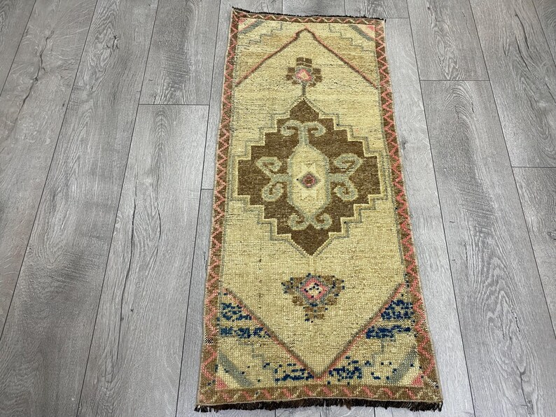 Oushak small rug, Turkish vintage rug, Organic rug, Doormat, Kitchen rug, Oriental rug, Ethnic rug, Bohemian rug, Rustic rug, 1.5 x 3.4 ft image 3