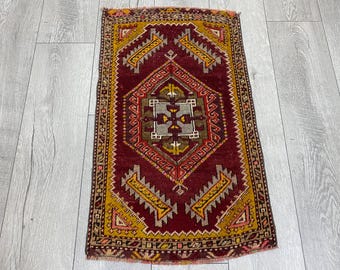 Red small rug, Unique rug, Vintage rug, Boho rug, Turkish rug, Doormat, Bath rug, Antique rug, Bohemian rug, Handmade wool rug, 1.5x2.6 ft