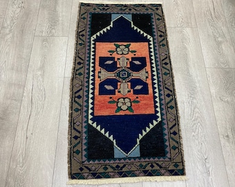 Turkish small rug, Vintage rug, Doormat rug, Bath rug, Handmade rug, Bohemian rug, Oriental rug, Boho decor rug, Antique rug, 1.7 x 3.2 ft