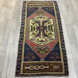 2x4 Small rug, 2x4 Vintage rug, 2x4 Doormat rug, 2x4 Turkish rug, 2x4 Mini rug, 2x4 Oushak rug, 2x4 Bath rug, 2x4 Wool rug, 1.9x3.8 ft
