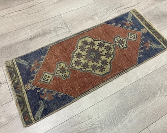 Vintage mini rug, Turkish small rug, Wool carpet, Doormat, 1.1x2.8 ft