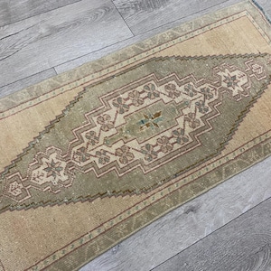Neutral rug, Faded rug, Small rug, Oushak rug, Muted rug, Vintage rug, Turkish rug, Doormat, Bath rug, Organic wool rug, Boho rug 1.5x3.3 ft